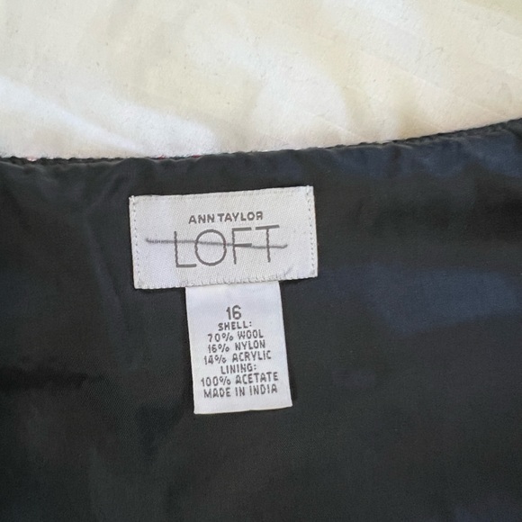 Loft plaid mini with front side slit. Sz16 - Picture 5 of 5